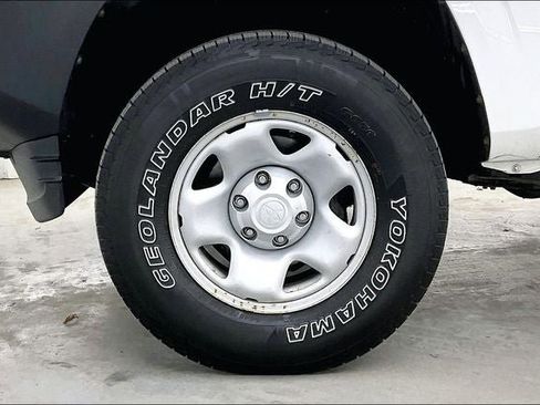 Used 2020 Toyota Tacoma SR image 10