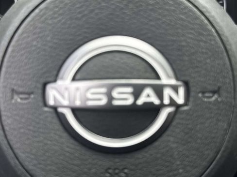 Used 2023 Nissan Rogue S AWD/4WD image 29