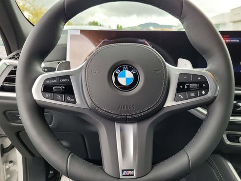 New 2026 BMW X6 xDrive40i w/ Executive Package AWD/4WD image 18