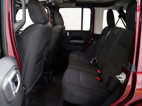 Used 2022 Jeep Wrangler Unlimited Sahara w/ LED Lighting Group image 5