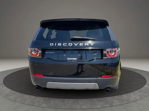 Used 2017 Land Rover Discovery Sport SE image 7
