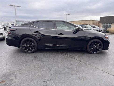 Used 2021 Nissan Maxima SR w/ Sport Mat Group image 6