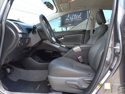 Used 2013 Toyota Prius Two FWD image 10