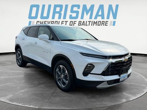 Used 2025 Chevrolet Blazer LT AWD/4WD image 1