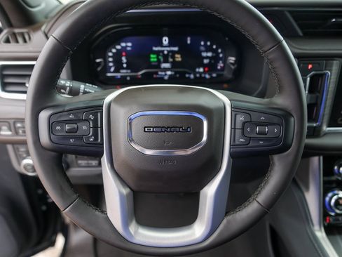 Used 2023 GMC Yukon XL Denali w/ Max Trailering Package image 10