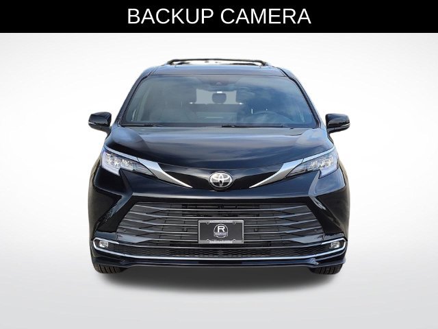 Used 2026 Toyota Sienna Limited AWD/4WD image 2