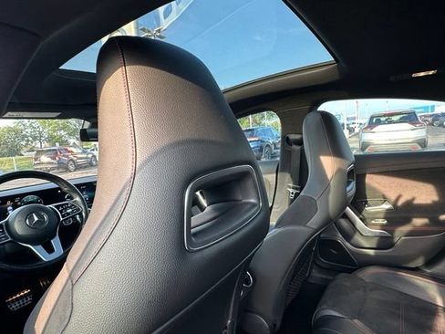 Used 2021 Mercedes-Benz CLA 250 4MATIC image 28