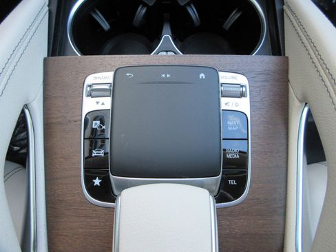 Used 2020 Mercedes-Benz GLE 350 4MATIC image 47