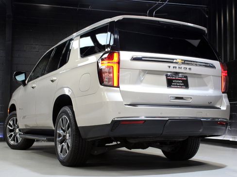 Used 2021 Chevrolet Tahoe LT w/ LT Signature Package image 11