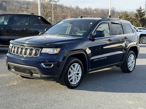 Used 2017 Jeep Grand Cherokee Laredo w/ Quick Order Package 23E image 11