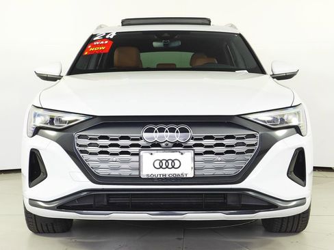 Used 2024 Audi Q8 e-tron Premium AWD/4WD image 3