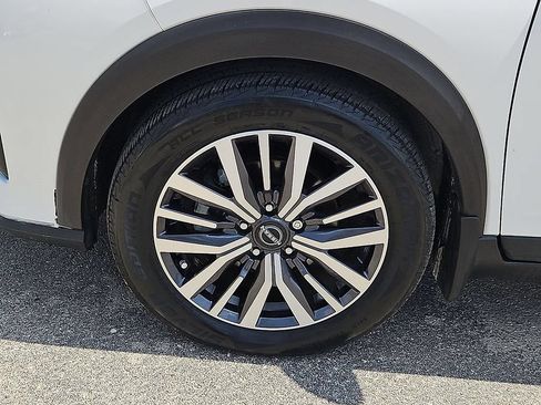 Used 2022 Nissan Kicks SV FWD image 13