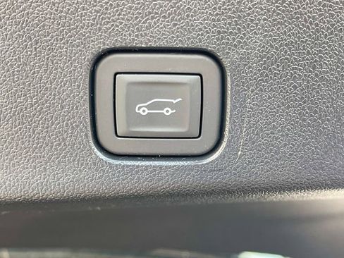 New 2026 Chevrolet Traverse RS image 13