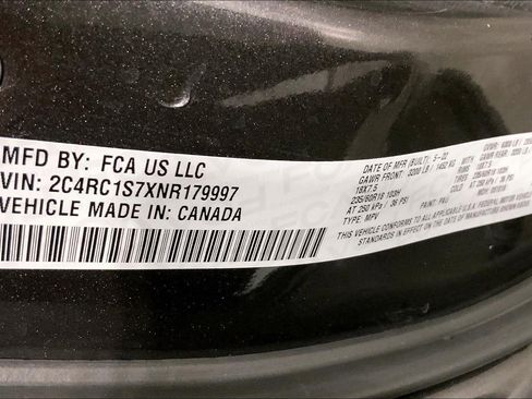 Used 2022 Chrysler Pacifica Limited w/ Uconnect Theater Family Group FWD image 32