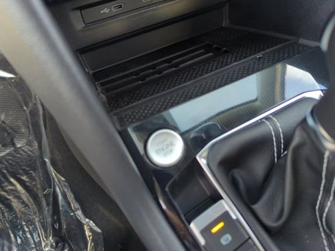 New 2026 Volkswagen Taos SE image 28