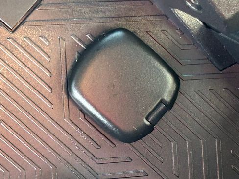 Used 2025 Toyota Tacoma TRD Sport image 34