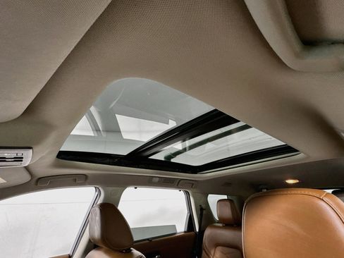 Used 2023 Nissan Pathfinder Platinum w/ Cargo Package image 5