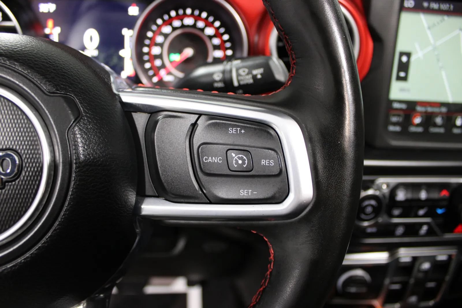 Used 2022 Jeep Wrangler Unlimited Rubicon w/ LED Lighting Group AWD/4WD image 23