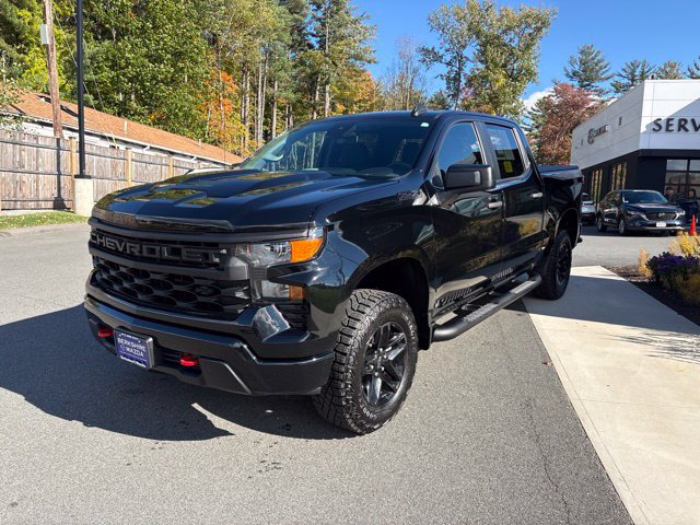 Used 2024 Chevrolet Silverado 1500 Custom Trail Boss AWD/4WD image 4