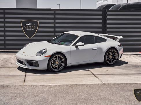 Used 2023 Porsche 911 Carrera RWD image 5