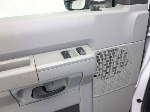 Used 2023 Ford E-350 and Econoline 350 Super Duty w/ Power Windows & Locks Group RWD image 18