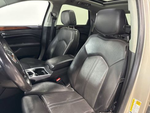 Used 2014 Cadillac SRX Luxury image 32