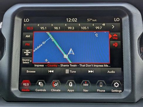 Used 2022 Jeep Wrangler Unlimited Sahara image 12