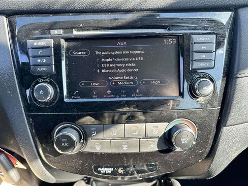 Used 2019 Nissan Rogue S AWD/4WD image 23