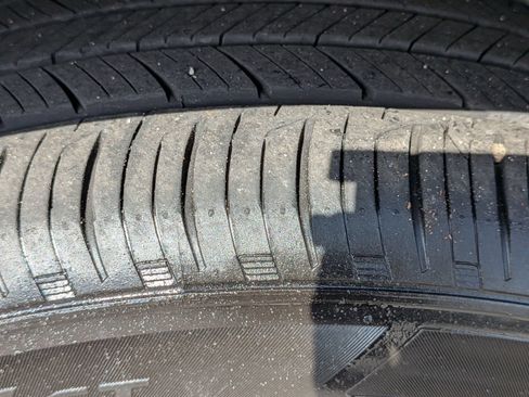 Used 2025 Honda HR-V LX image 11