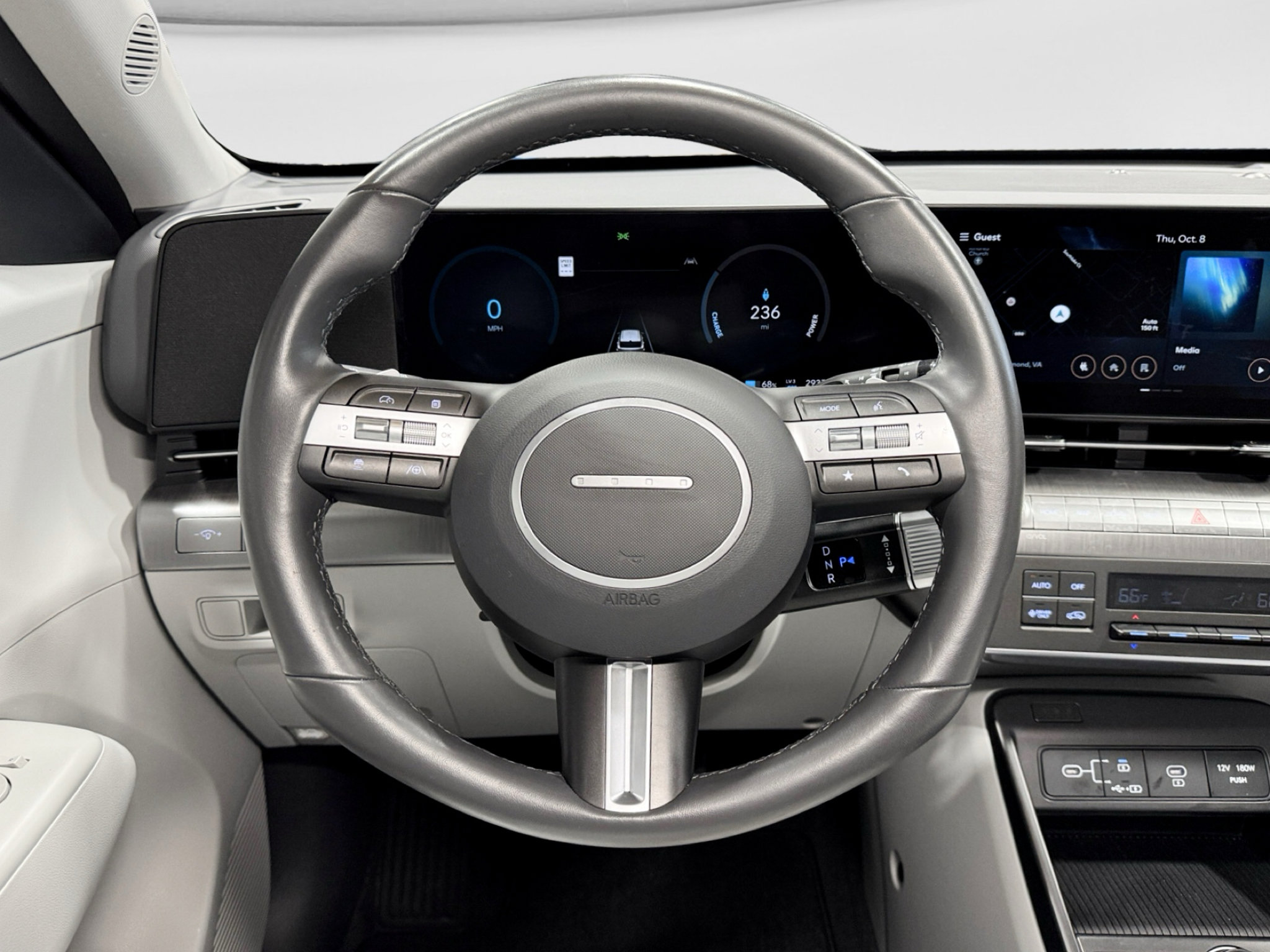 Used 2024 Hyundai Kona SEL FWD image 8