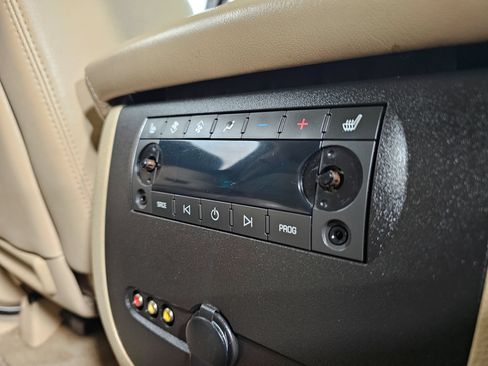 Used 2014 GMC Yukon Denali AWD/4WD image 45