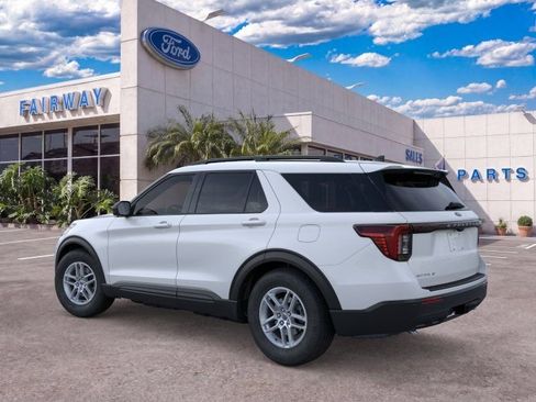 New 2026 Ford Explorer Active RWD image 4
