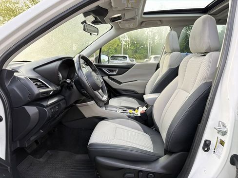 Used 2023 Subaru Forester Premium AWD/4WD image 11