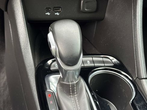 Used 2025 Buick Encore GX Preferred image 17