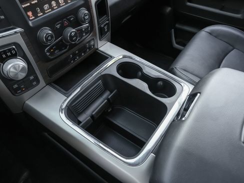 Used 2016 RAM 1500 Laramie w/ Convenience Group AWD/4WD image 11