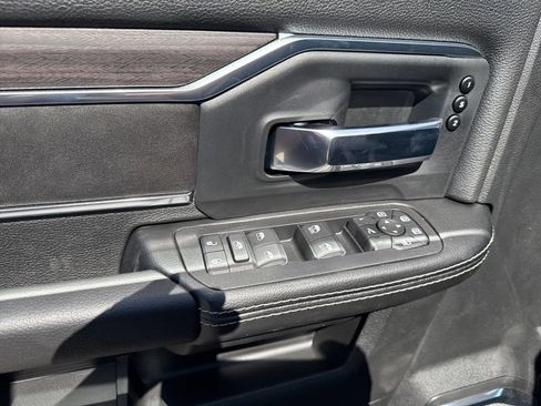 New 2026 RAM 2500 Laramie AWD/4WD image 17