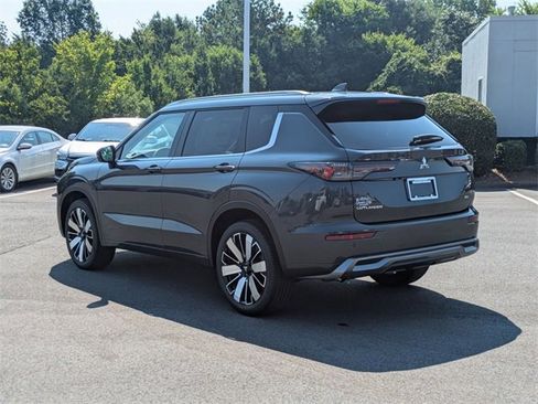 New 2025 Mitsubishi Outlander SEL image 5