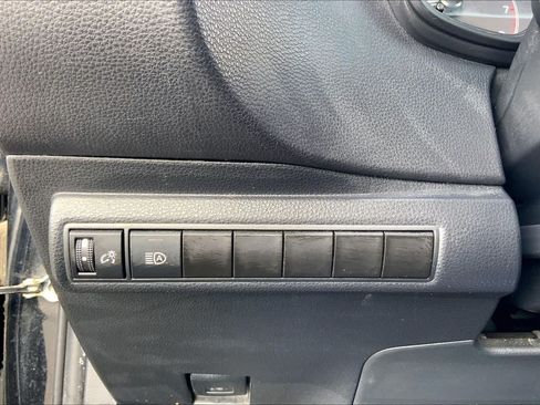 Used 2024 Toyota Corolla LE FWD image 33
