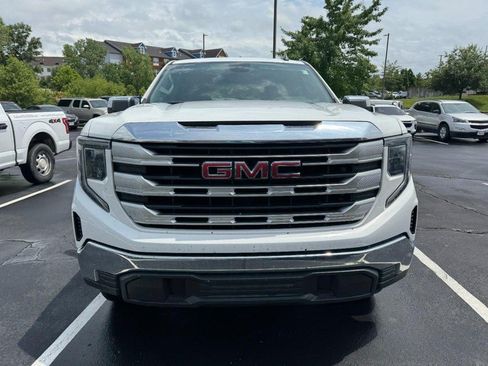 Used 2025 GMC Sierra 1500 SLE RWD image 2