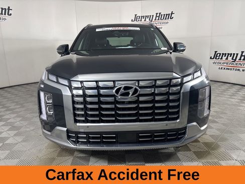 Used 2024 Hyundai Palisade Calligraphy image 3