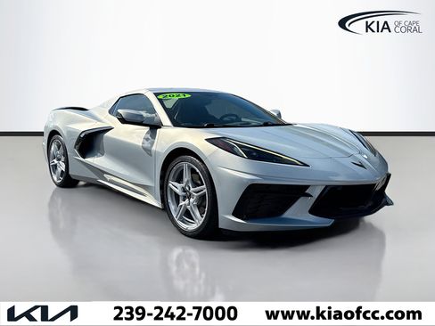 Used 2021 Chevrolet Corvette Stingray Convertible w/ 1LT image 7