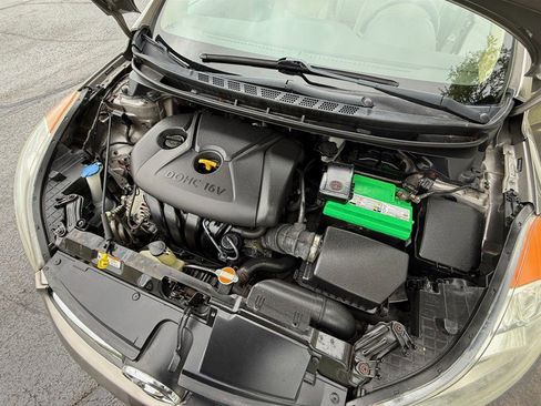 Used 2011 Hyundai Elantra GLS w/ Preferred Equipment Pkg 3 FWD image 10
