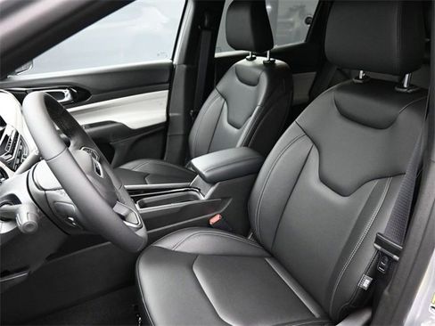 New 2026 Jeep Compass Limited image 13