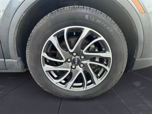 Used 2020 Lincoln Corsair Standard w/ Elements Package image 9