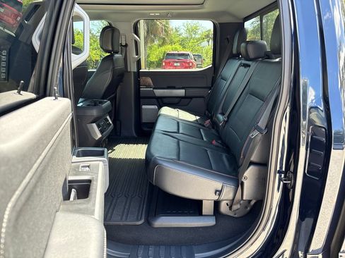 Used 2024 Ford F250 Lariat w/ Lariat Ultimate Package AWD/4WD image 25