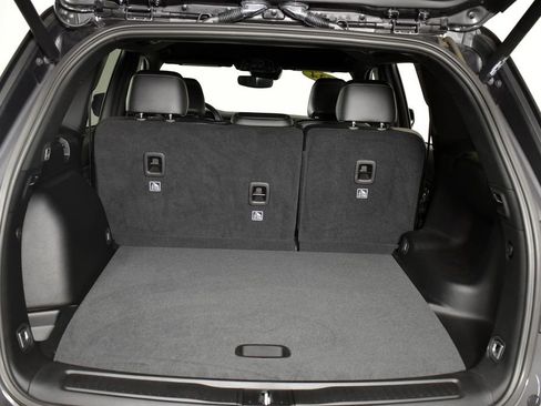 Used 2024 Jeep Grand Cherokee Altitude image 23