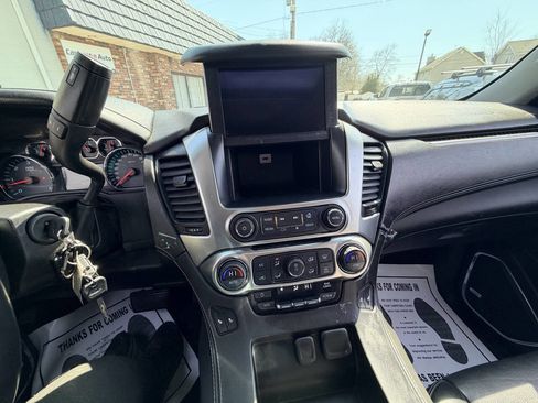 Used 2016 Chevrolet Suburban LT image 24
