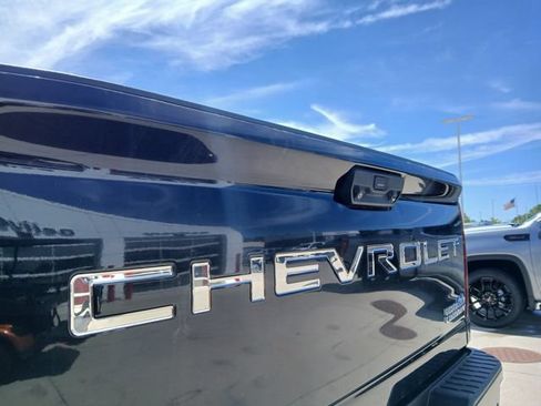 Used 2021 Chevrolet Silverado 2500 High Country w/ Technology Package AWD/4WD image 13