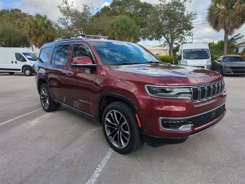 Used 2022 Jeep Wagoneer Series III w/ Premium Group I image 2