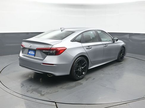 Used 2023 Honda Civic Sport image 6